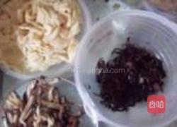 香菇冬笋肉丝炒面的做法图解3