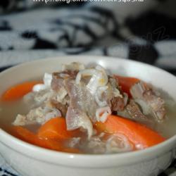 胡萝卜羊肉汤的做法[图]