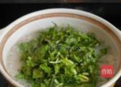 荠菜鸡肝糯米粥的做法图解7