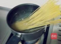 蕃茄意大利素面的做法图解1