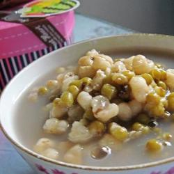 绿豆薏仁汤的做法[图]