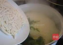 蒲公英乌冬汤面的做法图解3