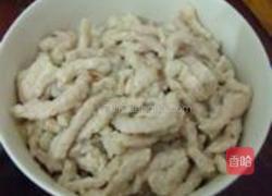雪菜肉丝煎蛋面的做法图解1