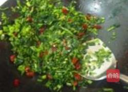 雪菜肉丝煎蛋面的做法图解2