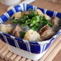 油豆腐粉丝牛腩汤的做法[图]