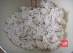 韭菜鲅鱼饺子的做法图解3