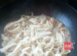 豆芽肉丝焖饼的做法图解12