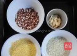 黄芪粥的做法图解1