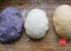 三色蒸层饼的做法图解1
