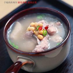黄豆龙骨汤的做法[图]