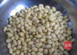 盐水黄豆的做法图解1