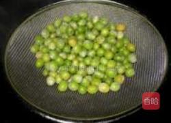 豌豆鸡蛋饼的做法图解3