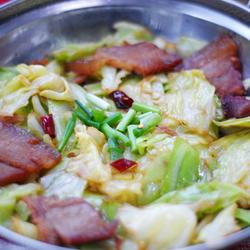 干锅腊肉手撕包菜的做法[图]