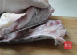 鲅鱼锅贴的做法图解1