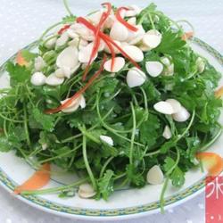 杏仁拌芹菜的做法[图]