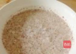 薏米芡实山药粥的做法图解3