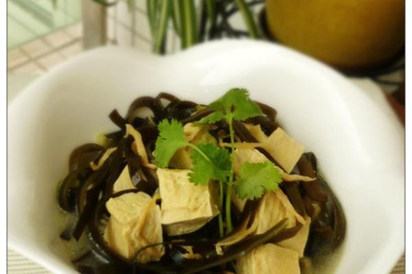 海带炖冻豆腐