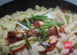 洋葱炒宽面的做法图解14