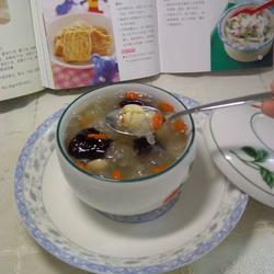 银耳红枣枸杞养颜汤的做法[图]