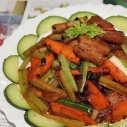辣炒时蔬五花肉的做法[图]