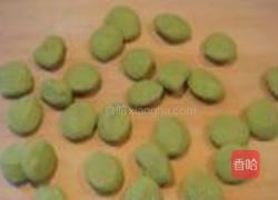 小白菜木耳翡翠饺子的做法图解9