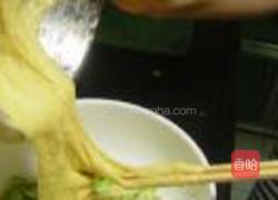 丝瓜虾米煎饼的做法图解4