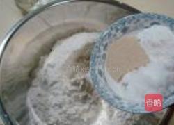 猪肉白菜包子的做法图解1