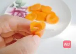 巧做胡萝卜花的做法图解7