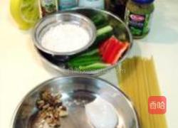 酥核桃釀墨鱼意面的做法图解1