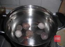 娃娃菜牛肉丸方便面的做法图解1