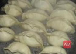 鲜肉小葱锅贴的做法图解12