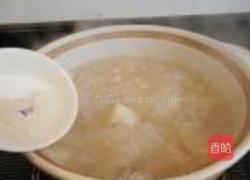 荸荠蜜枣银耳羹的做法图解7