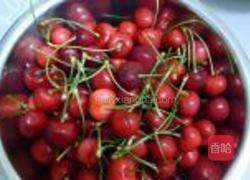 糖水樱桃的做法图解1