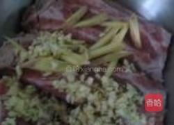 蜜汁烤排骨的做法图解2