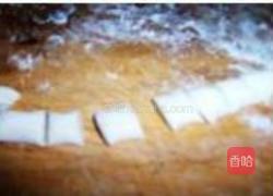 酱香肉丁疙瘩面的做法图解2