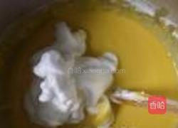 戚风蛋糕的做法图解9