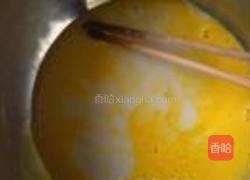 戚风蛋糕的做法图解2