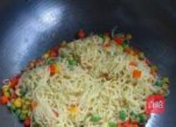 田园素什锦炒面的做法图解5