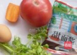 番茄鸡蛋炸酱面的做法图解1
