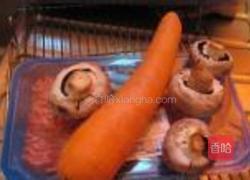 鲜蘑猪肉水煎包的做法图解1