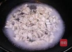 虾皮鸡蛋炒面的做法图解3