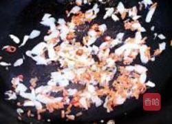 虾皮鸡蛋炒面的做法图解8