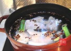 香辣猪蹄火锅的做法图解2