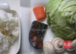 口蘑卷心菜肉炒饭的做法图解1