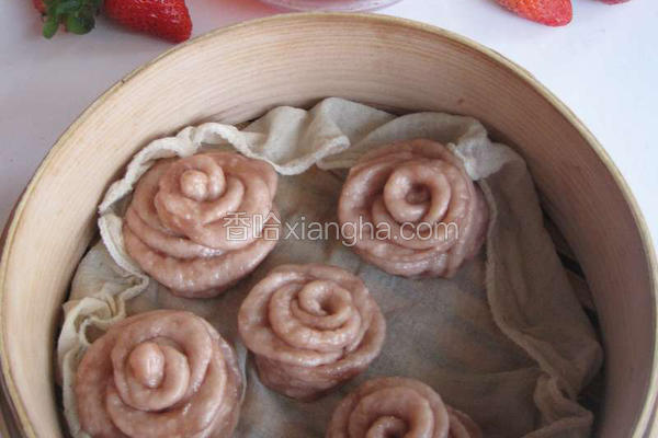 草莓馒头