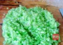 黑芝麻芹菜猪肉包的做法图解2