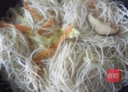 炒米线的做法图解8