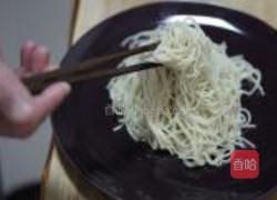 特色蚝油捞面的做法图解3