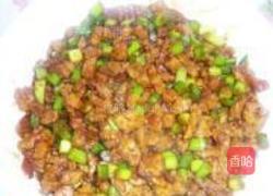 肉丁蒜苗炸酱面的做法图解8