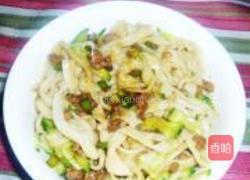 肉丁蒜苗炸酱面的做法图解9